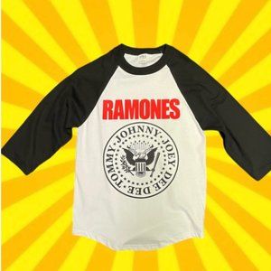 Ramones raglan graphic Tshirt !